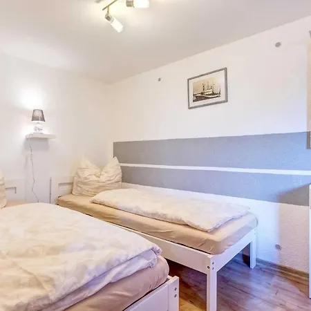 Fischer Un Sin Fru Souterrain Apartment *